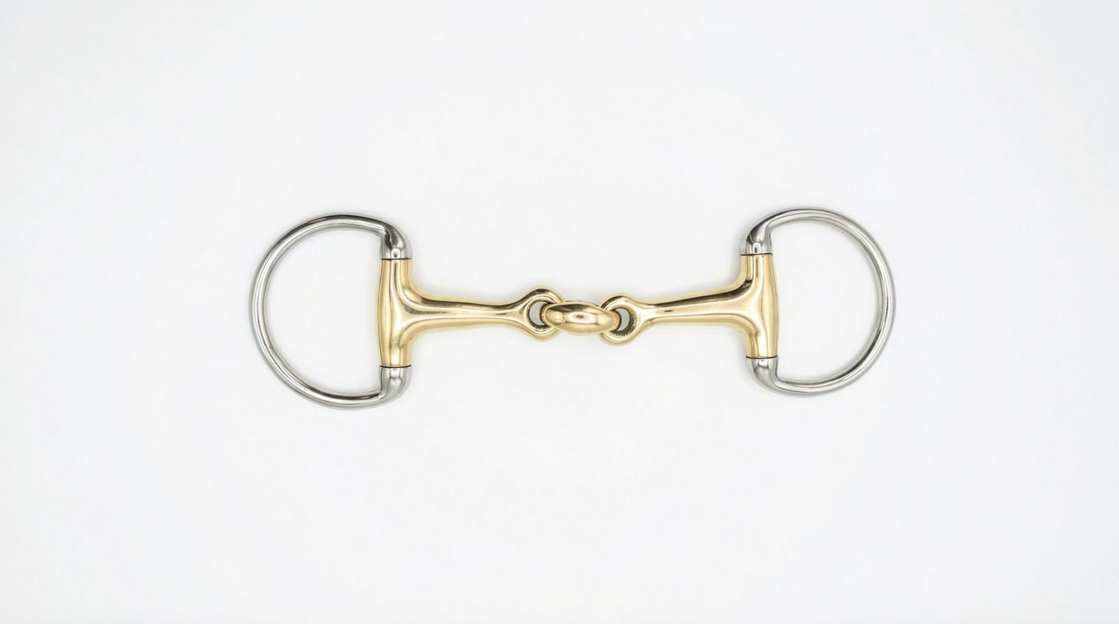 A professional eggbutt bit - double jointed featuring a polished brass mouthpiece and stainless steel rings.